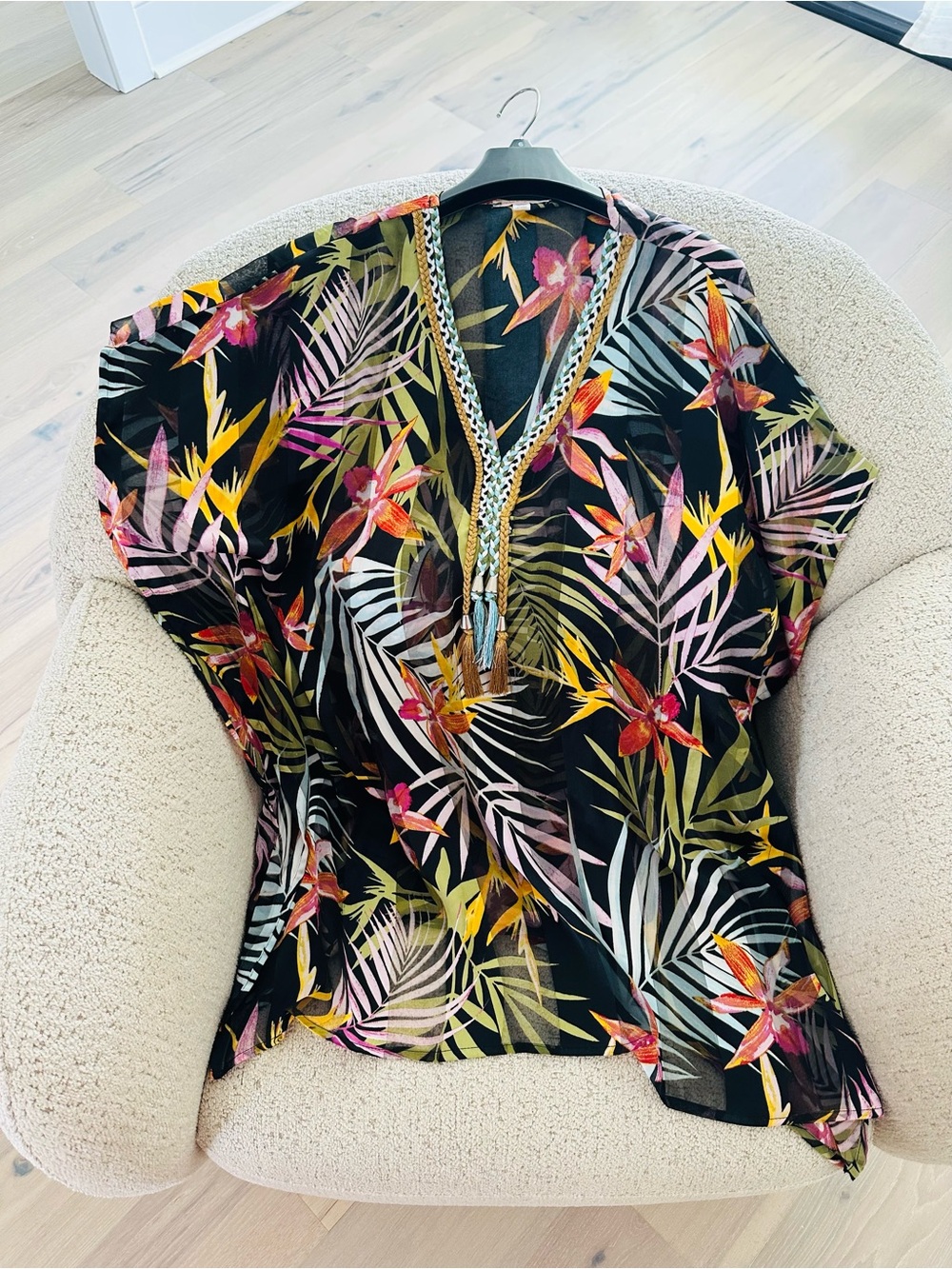 NWOT Black Tropical Floral V-Neck Tunic with Decorative Trim
